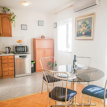 Apartment Ariademar *